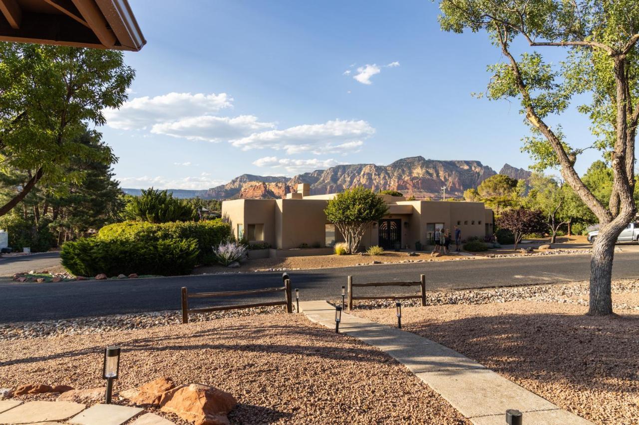 The Saddlerock House - Great Location, Views And Hot Tub! *